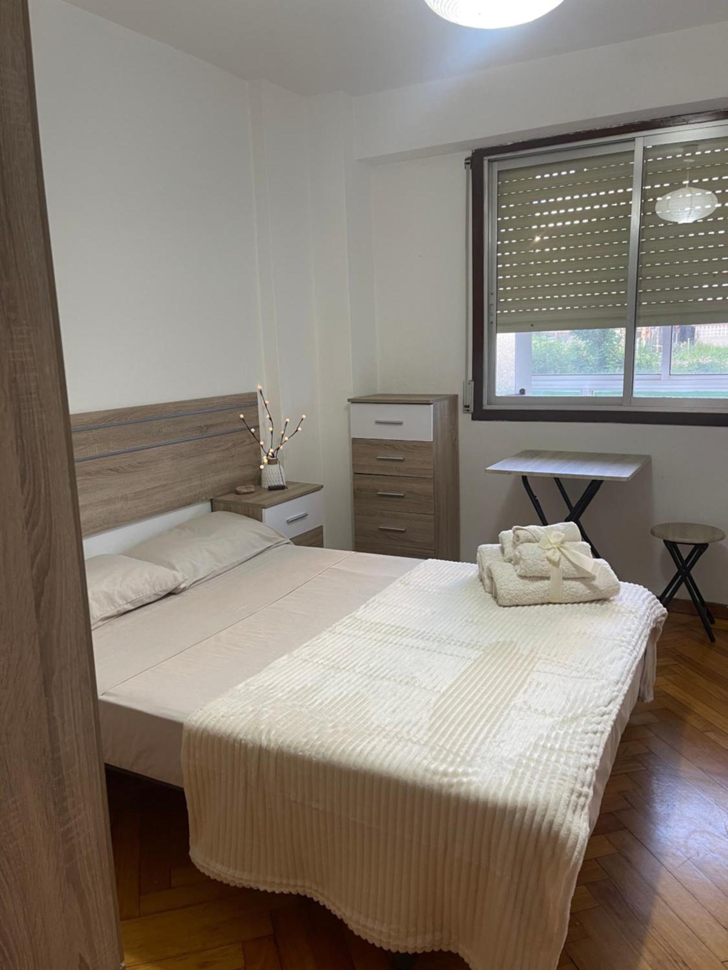 Disfruta De Exclusiva Habitacion Privada, A 5 Minutos De La Playa Vigo Luaran gambar